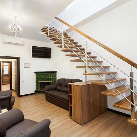Leogrand Apartment On Doroshenka 38 ลวีฟ ภายนอก รูปภาพ