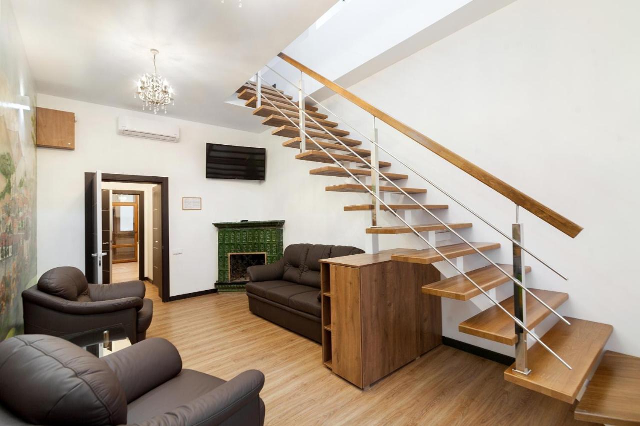 Leogrand Apartment On Doroshenka 38 ลวีฟ ภายนอก รูปภาพ